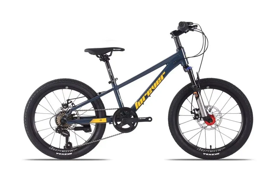 남성과 여성 산악 자전거